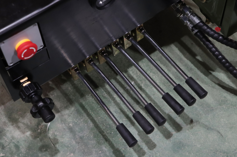 رافعة مثبتة على شاحنة بذراع مفصل 3.2 طن