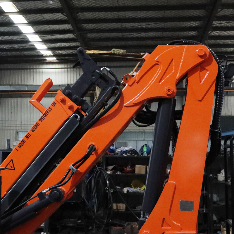 ZM75: طول الذراع 7667 مم - رافعة الأخشاب