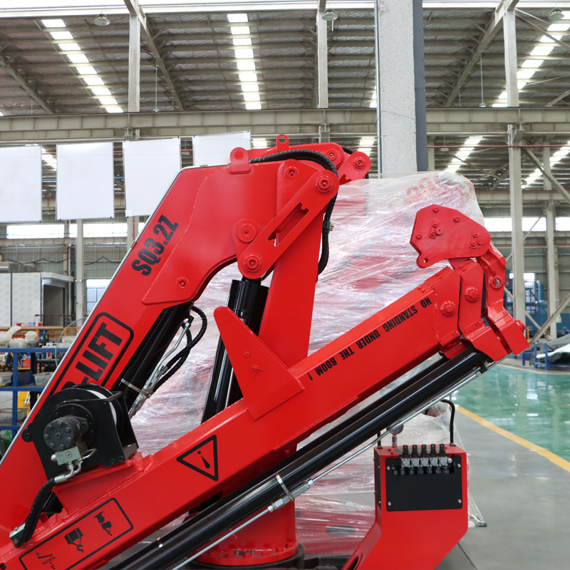 رافعة بحرية بوزن 3.2 طن