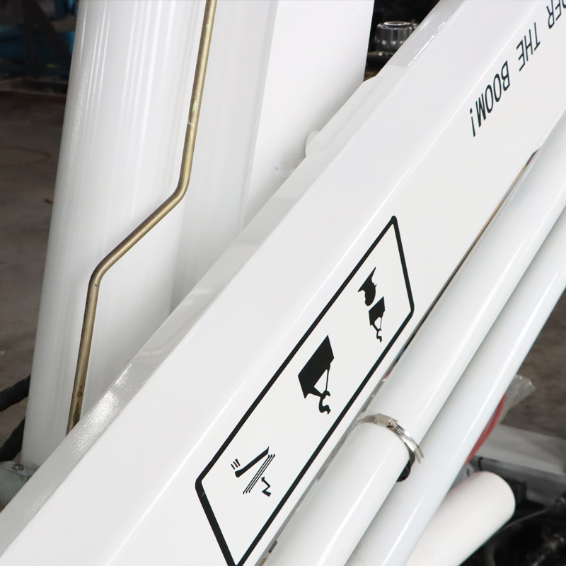 رافعة مثبتة على شاحنة بذراع مفصل 4 طن